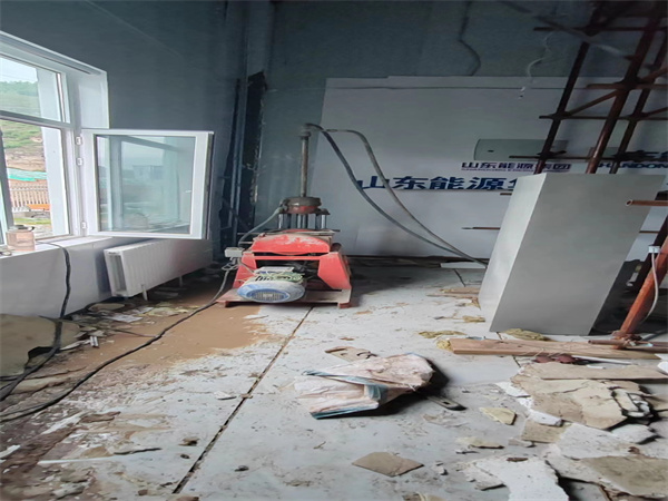 木兰地基基础下沉墙体裂缝加固注浆顶升施工